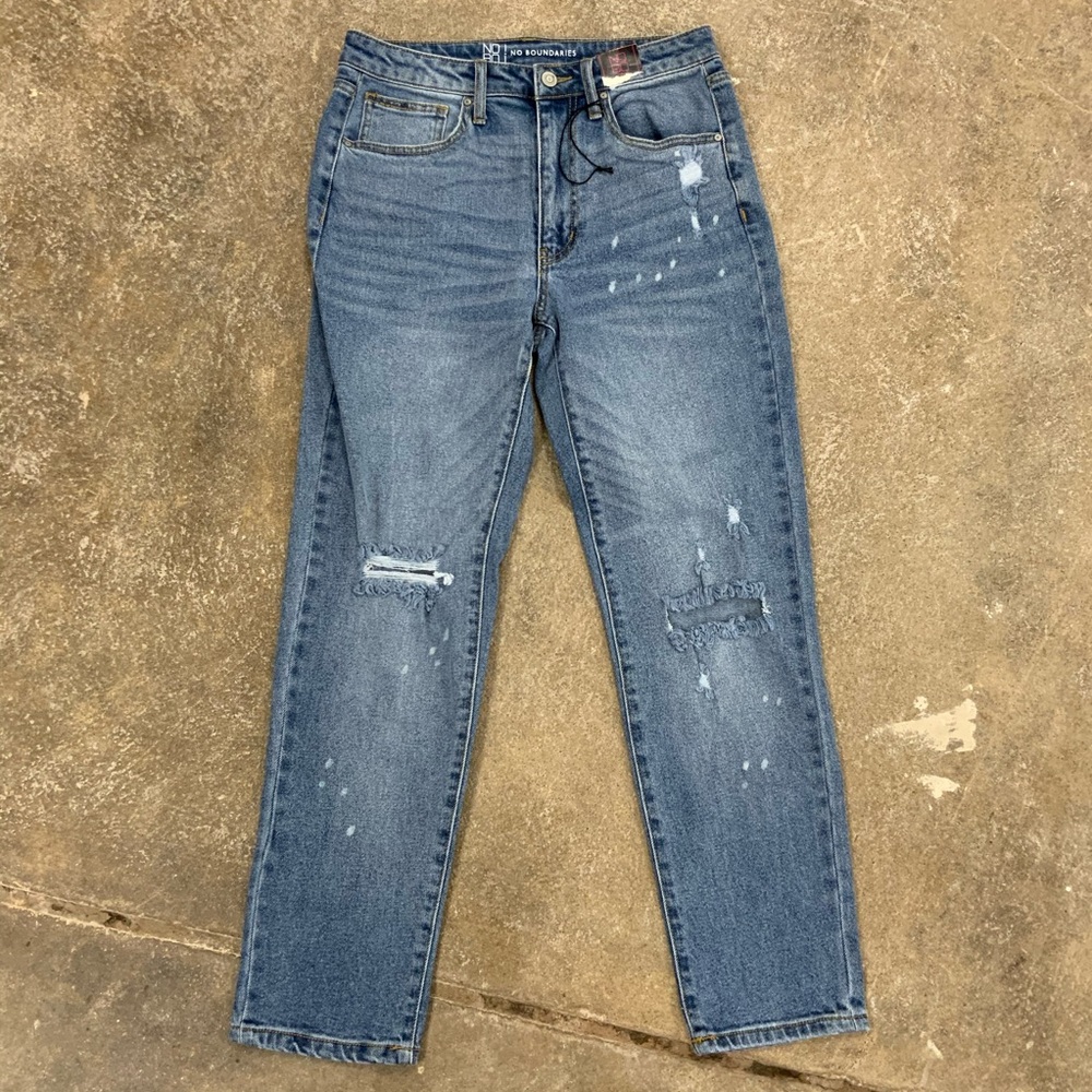 NWT Denim Faded Jeans Juniors Size 9 Blue Straight Leg Distressed Ankle Mid Rise